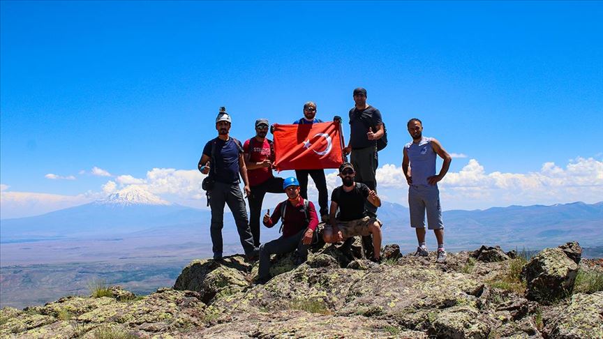 'Doğu'nun K2'si' Tekelti Dağı yeniden dağcıları ağırlıyor