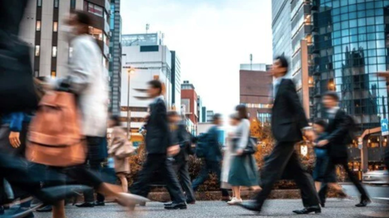 Doğurganlığı arttırmak için mesai 4 güne indirildi!