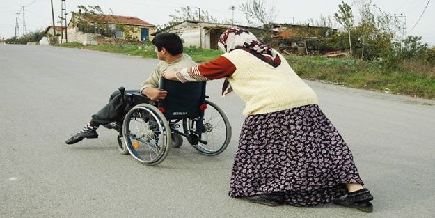 Doğuştan engelli insanların bir suçu mu vardı ki öyle yaratıldılar?