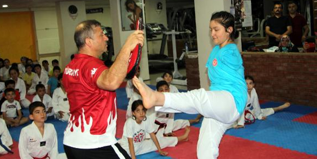 Doğuştan iki kolu olmayan Nisanur, dünya şampiyonluğunu istiyor