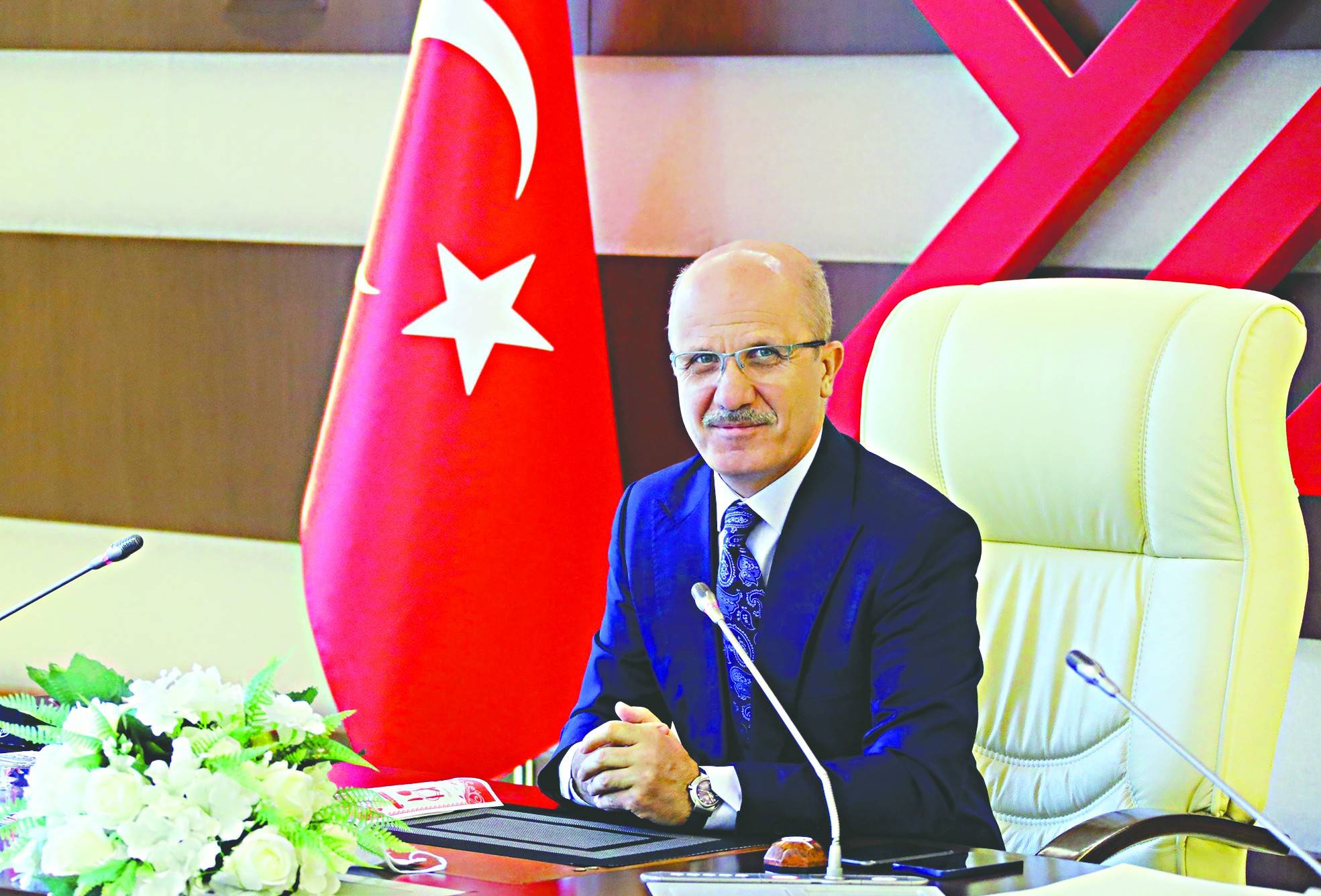 Doktor sayımız şu anda yeterli azalırsa artırırız