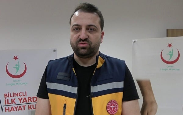 Doktor talimat verdi! Kalbi duran işçi telefonla hayata döndü