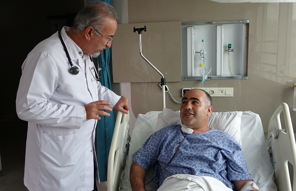 Doktorlar ameliyat etmekten kaçındı! İzmir'de 'felç kalırsın' denildi orada sağlığına kavuştu