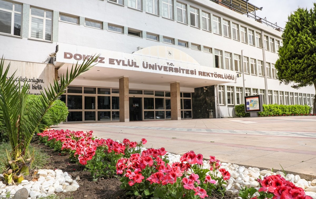 Dokuz Eylül Üniversitesi 12 Güvenlik Görevlisi alıyor