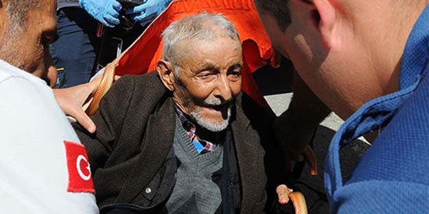 Dolandırıcılara inandı 'gerçek polislere' saldırdı!