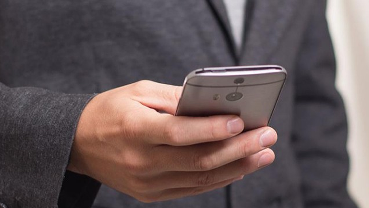 Dolandırıcılardan yeni yöntem! ‘Kızımın yaşı küçük seni şikayet ettim'