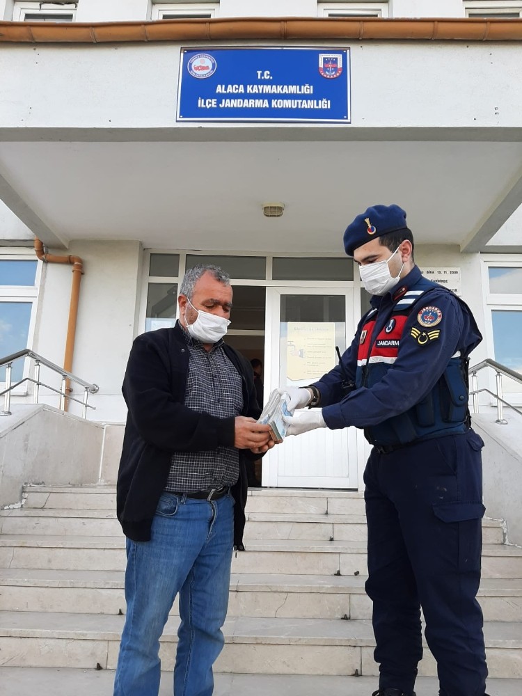 Dolandırıcıların tuzağını jandarma bozdu 