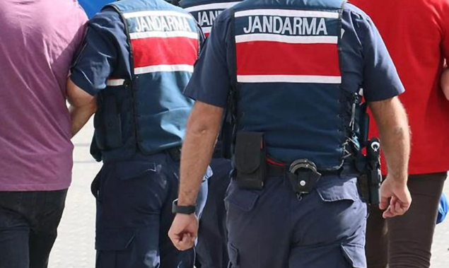 Dolandırıcılık yapan 34 şüpheli jandarmadan kaçamadı