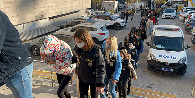 Dolandırıcılık zanlısı kadınlardan ilginç işaret ve sözler