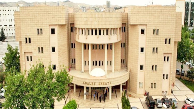 Dolandırıcılıkta sınır tanımıyorlar: Sahte savcı, Adliye'de savcıyı kandıracaktı