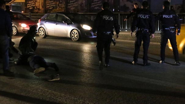 Dolapdere’de ortalığı birbirine katan kardeşler kovalamaca sonucu yakayı ele verdi