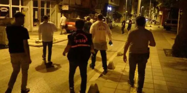 Dolaptan düşen silah ateş aldı