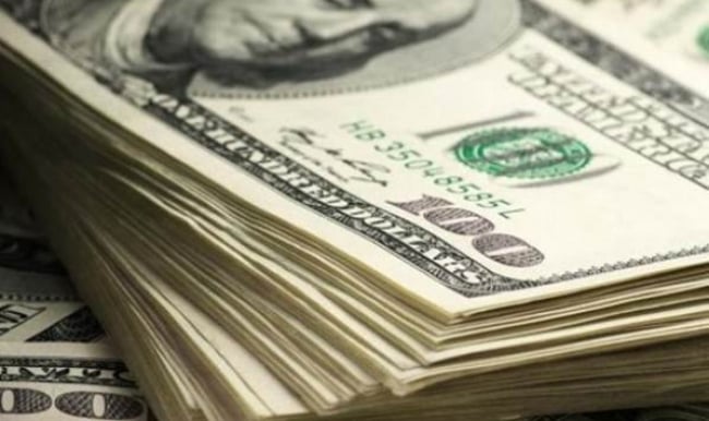 Dolar 3,04'den işleme başladı