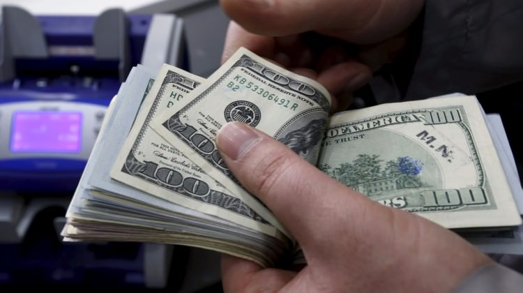 Dolar 3.70 liranın üzerinde seyrediyor