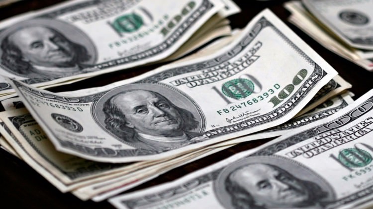 Dolar güne düşüşle başladı