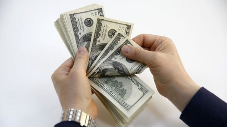 Dolar piyasaya nasıl başladı?