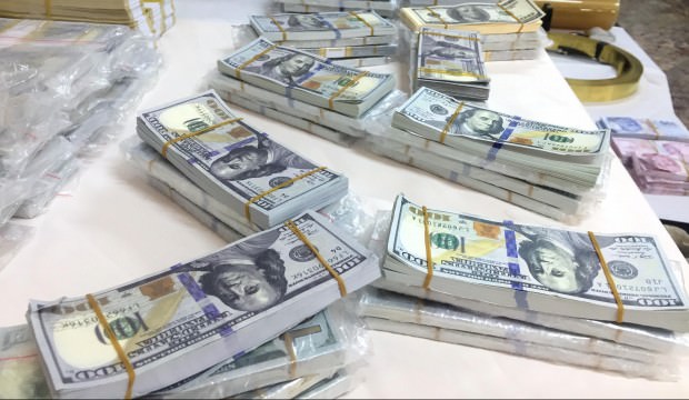 Dolar piyasaya nasıl başladı?