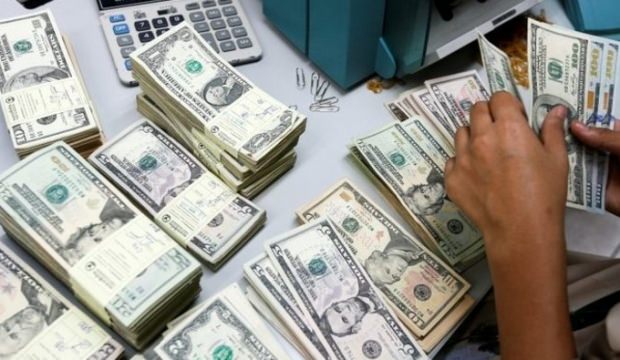 Dolar piyasaya nasıl başladı? İşte ilk rakamlar...