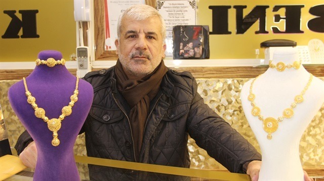 Doları bozduran vatandaş altına yatırım yapıyor
