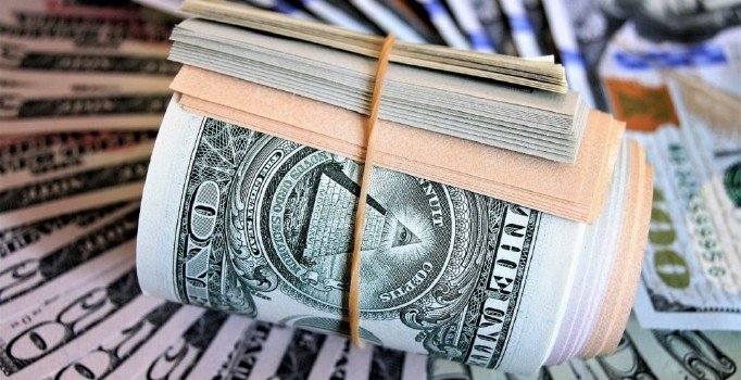Dolar/TL kuru yeni haftaya 5,79 seviyelerinde başladı