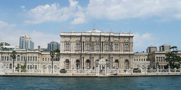 Dolmabahçe Sarayı'nda hareketli anlar