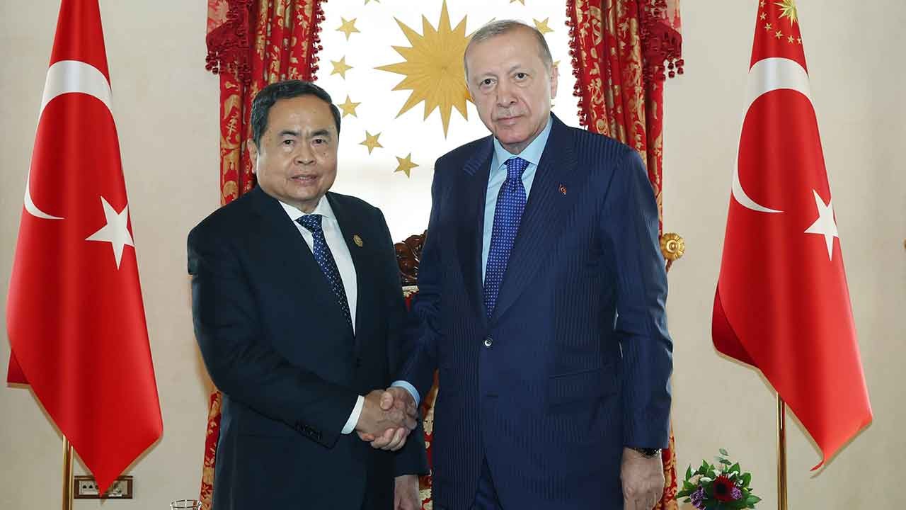 Dolmabahçe'de Vietnam çıkarması! Cumhurbaşkanı Erdoğan Meclis Başkanı Man'ı kabul etti