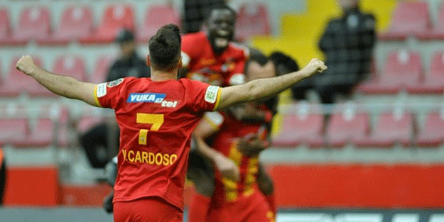 Kayserispor doludizgin ilerliyor!