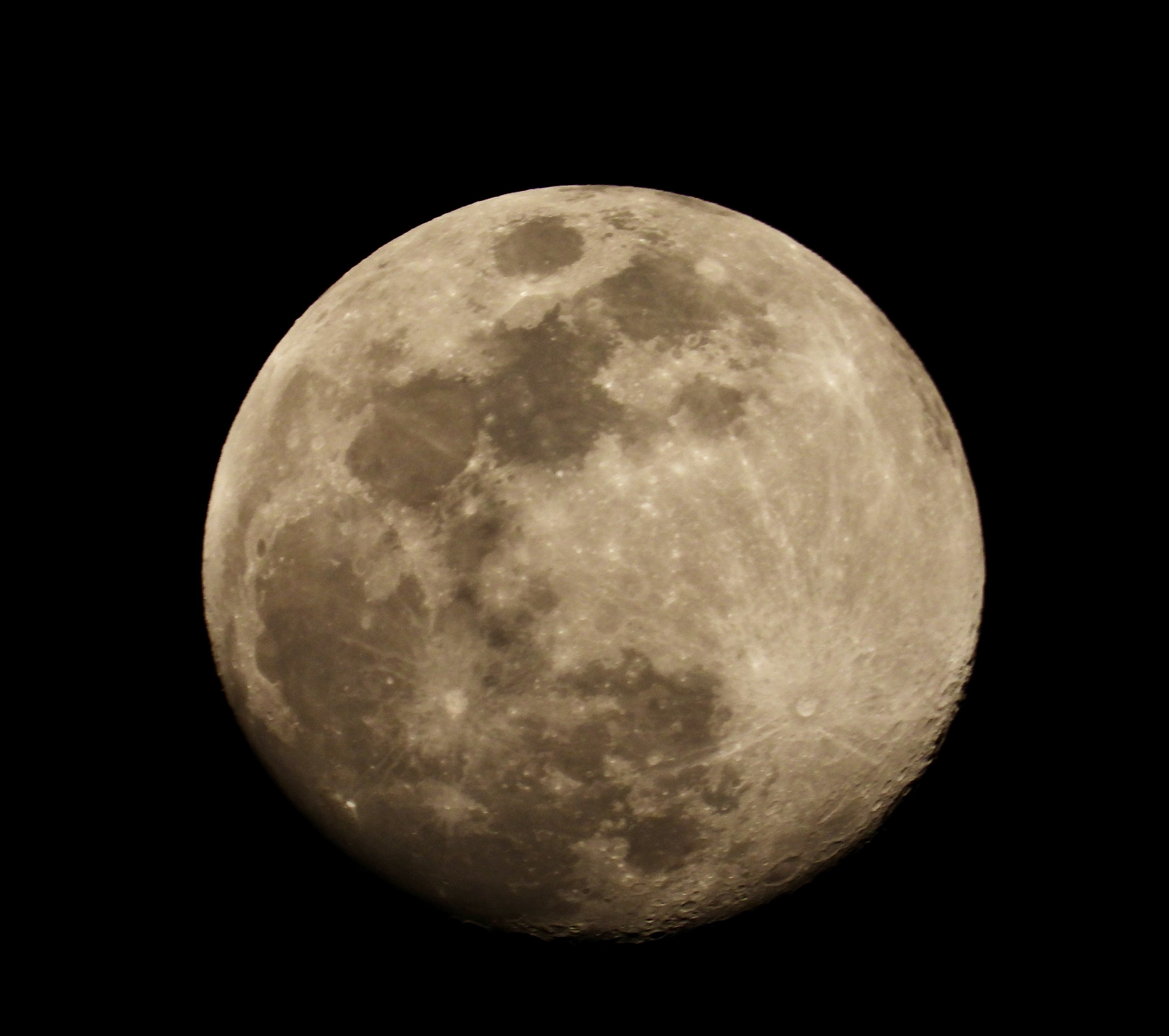 Dolunay resmen görsel şölen sundu