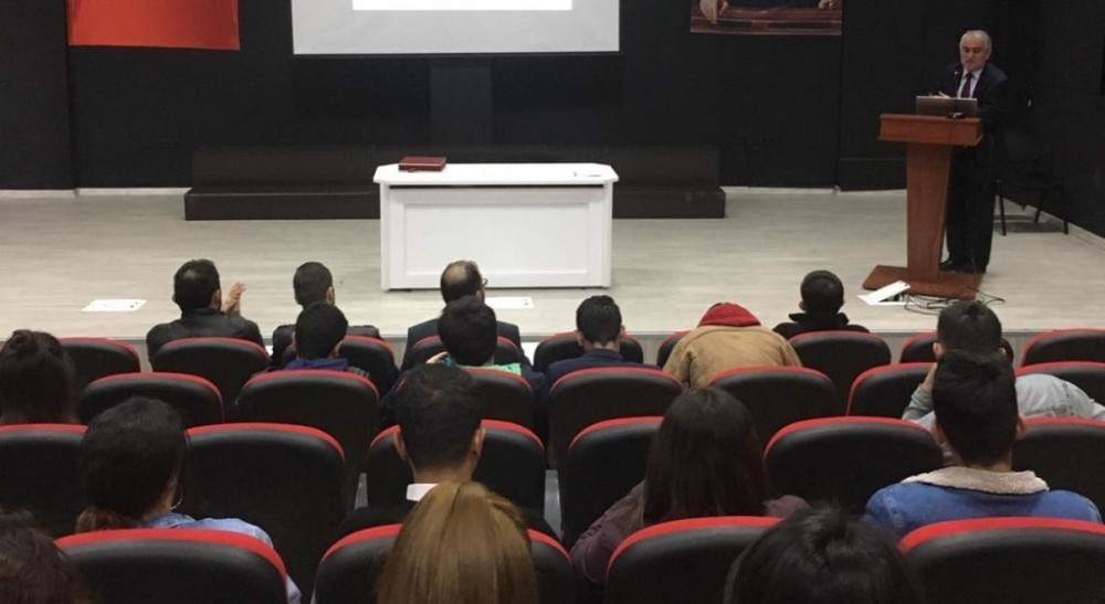 Domaniç MYO’da ‘Tüketici Hakları Bilinci ve İş Hayatında Haklar’ konulu kdnferans 