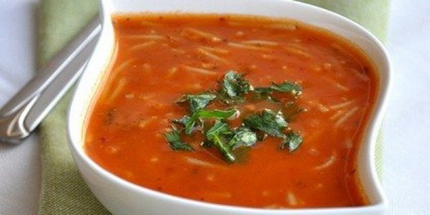Domatesli tel şehriye çorbası nasıl yapılır?