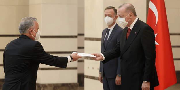 Dominik Büyükelçisi'nden Cumhurbaşkanı Erdoğan'a güven mektubu