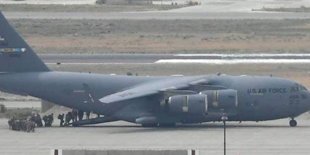 'Domuz' yattığı yerden belli olur! ABD askerleri havalimanını böyle bıraktı