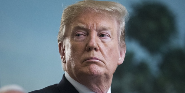 Donald Trump teslim oluyor!