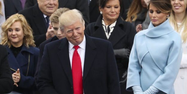 Donald Trump yemin etti