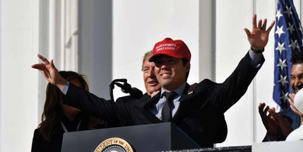 Donald Trump'ın Kurt Suzuki'ye yaptığı hareket olay oldu