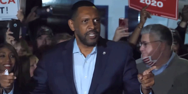 Donald Trump'ın oğlunun yanında duyurdu! ‘Ateş açmaya hazırız’