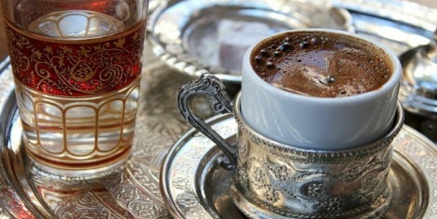 Dondurma ve maden suyundan dondurma yapılır mı?