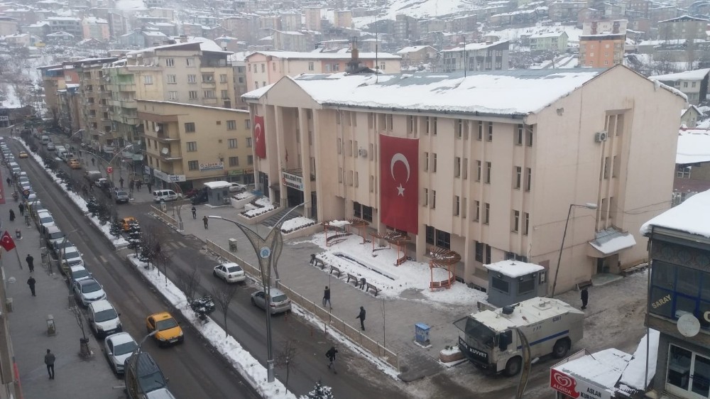 Dondurucu soğuklar vatandaşı eve kapattı 