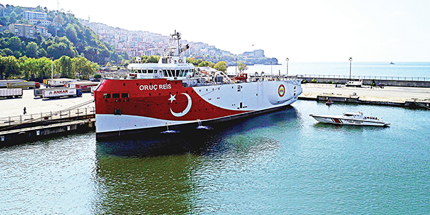 Dönmez: İlk sondaj 1-2 ay içerisinde Akdeniz’de olacak