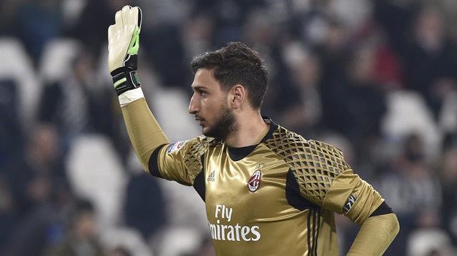 Donnarumma Milan'da kaldı