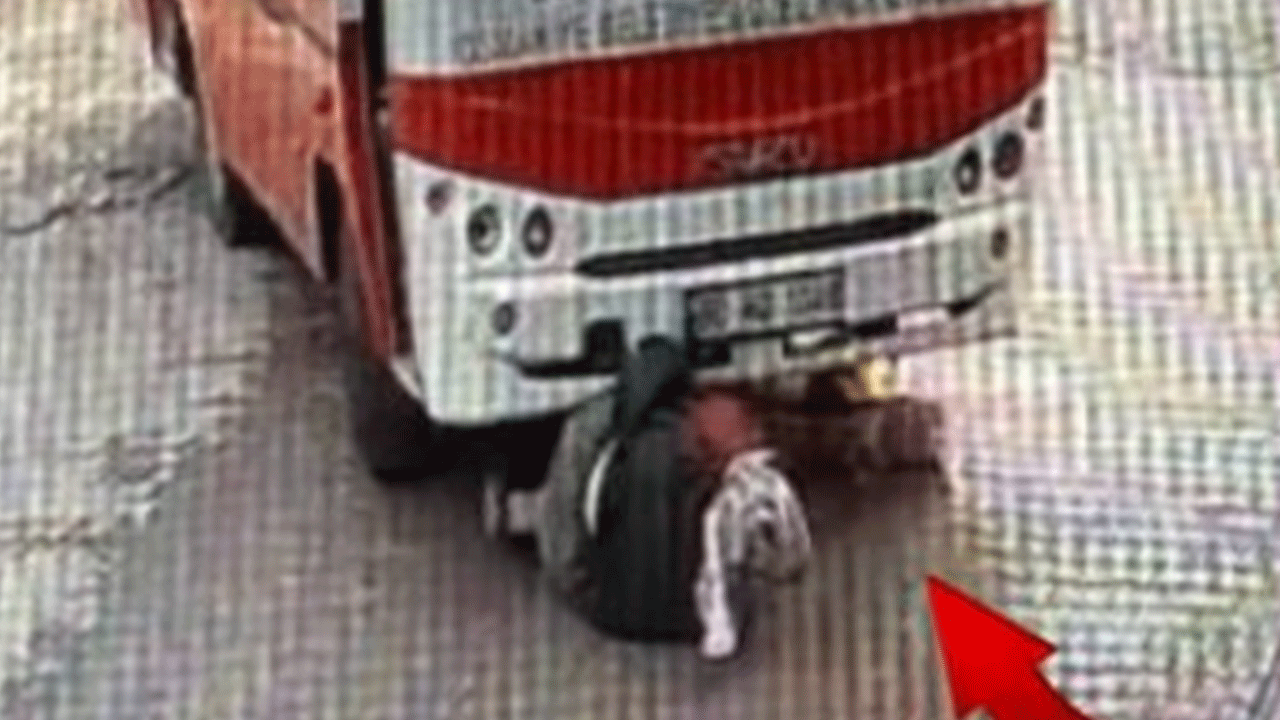 Dönüş yapan otobüs kadını böyle ezdi!