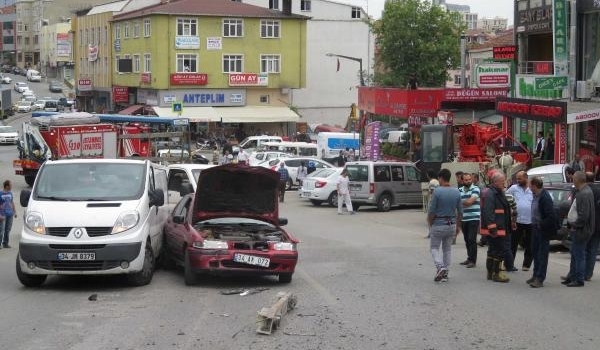 Dorseden kayan beton pompası ortalığı savaş alanına çevirdi