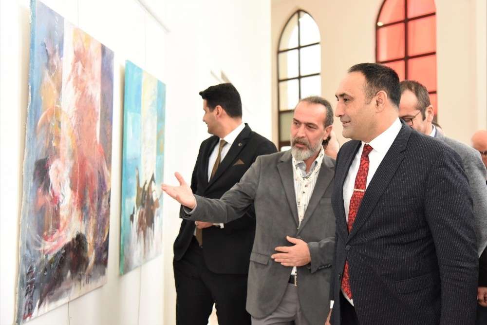 ‘Dört Renk Dört Yön Türk Ruhu’ resim sergisi açıldı 