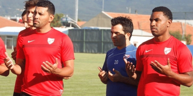 Dos Santos yeni takımına duayla başladı