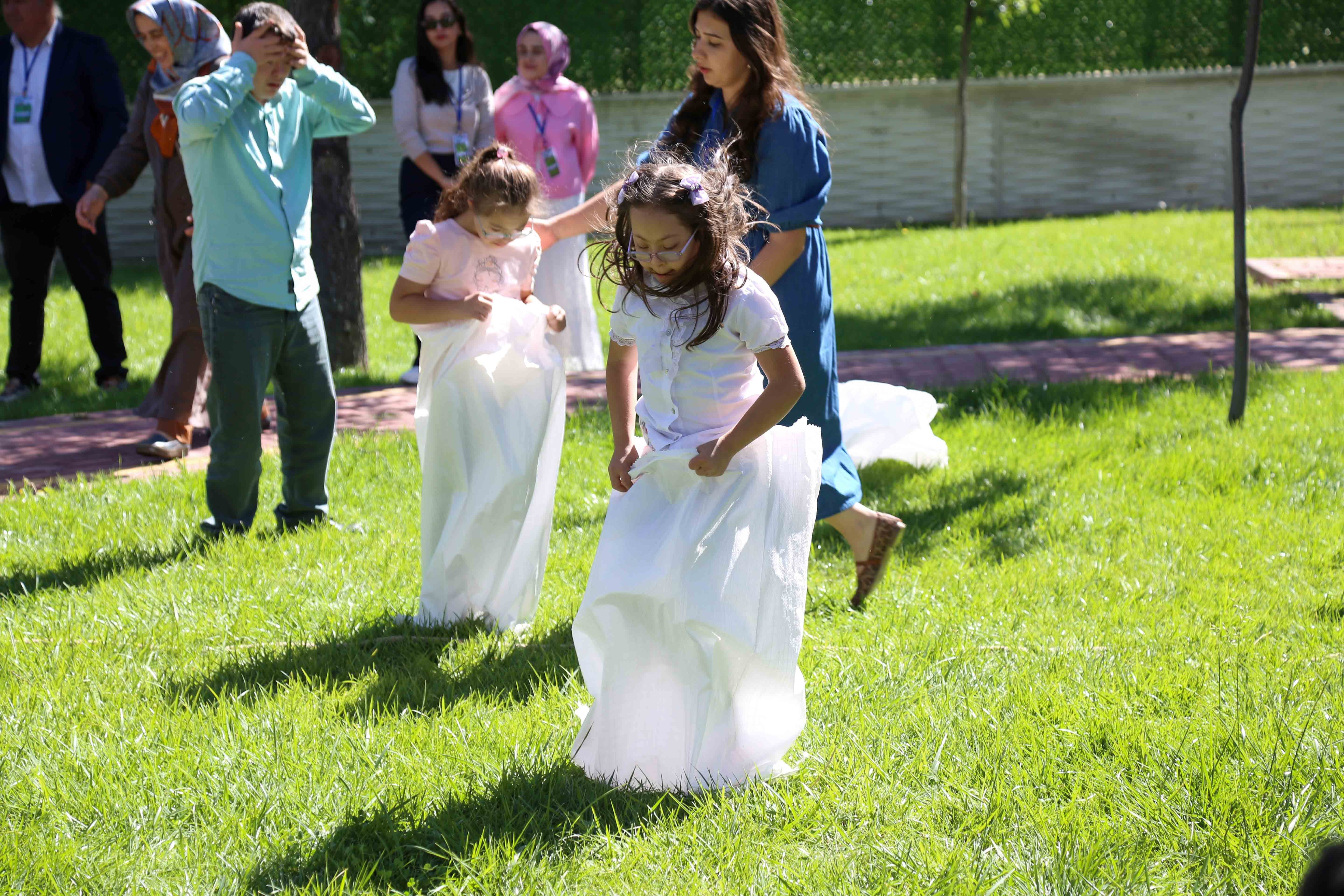 DOSD MERAM ‘Gelenekten Geleceğe’ anlamlı bir köprü kurdu