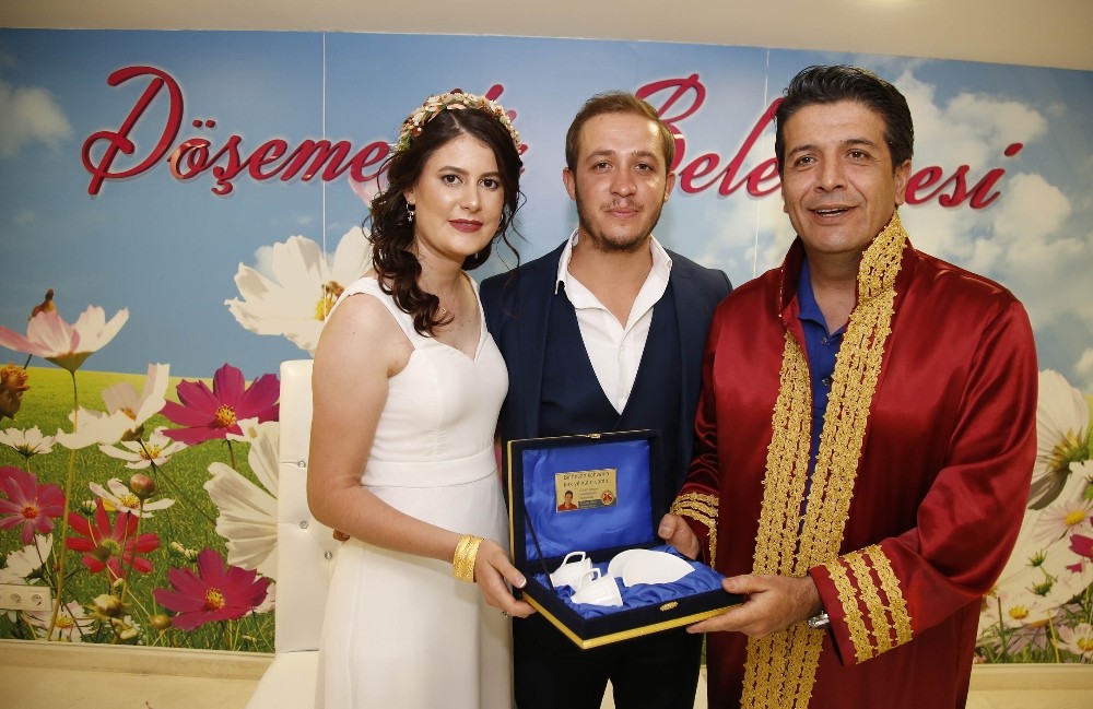 Döşemealtı Belediyesi 2019 Yılında 469 çiftin nikahını kıydı 