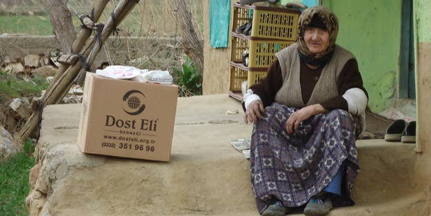 Dost Eli Derneği'nin yardımları devam ediyor