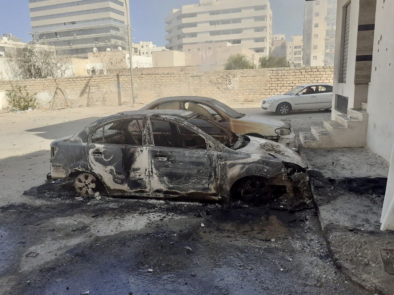 Dost ve kardeş ülkede iki silahlı grup birbirine girdi!