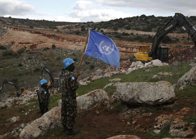Dostlar alışverişte görsün! Fransa’dan cılız uyarı