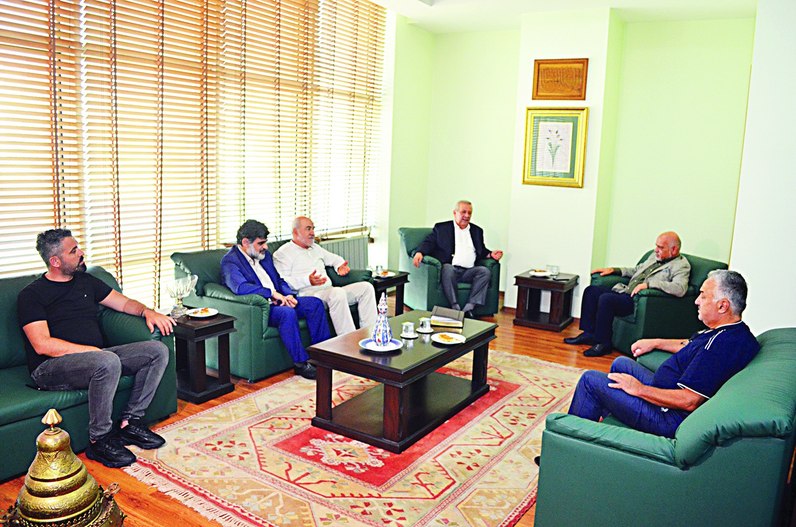 Dostlarımız yalnız bırakmadı